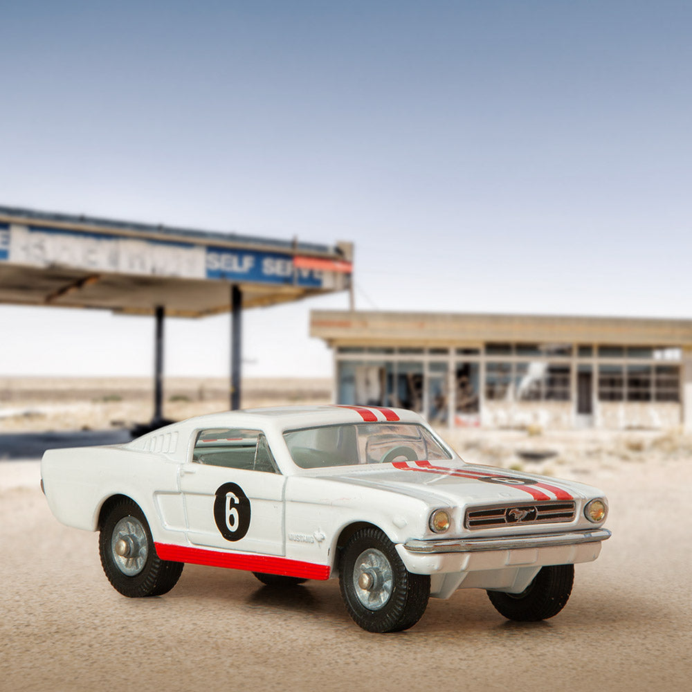 Corgi Toys Ford Mustang Fastback 2+2 GRISE + BOITE Corgi Toys Ford Mustang Fastback 2+2 GRISE + BOITE